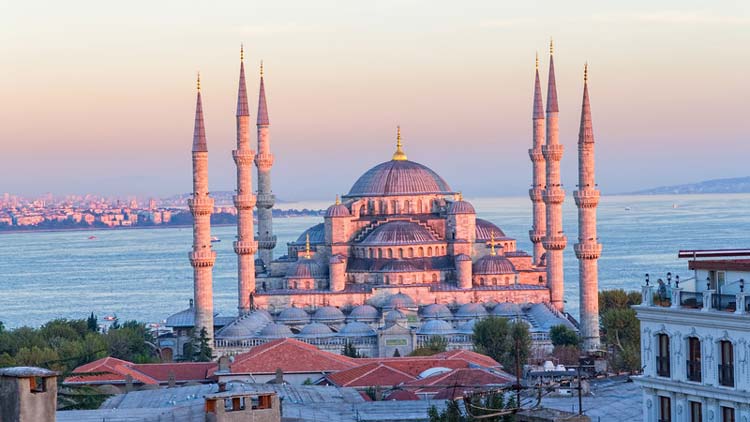 Intrepid Travel turkey istanbul mosque sultanahmet 1 1